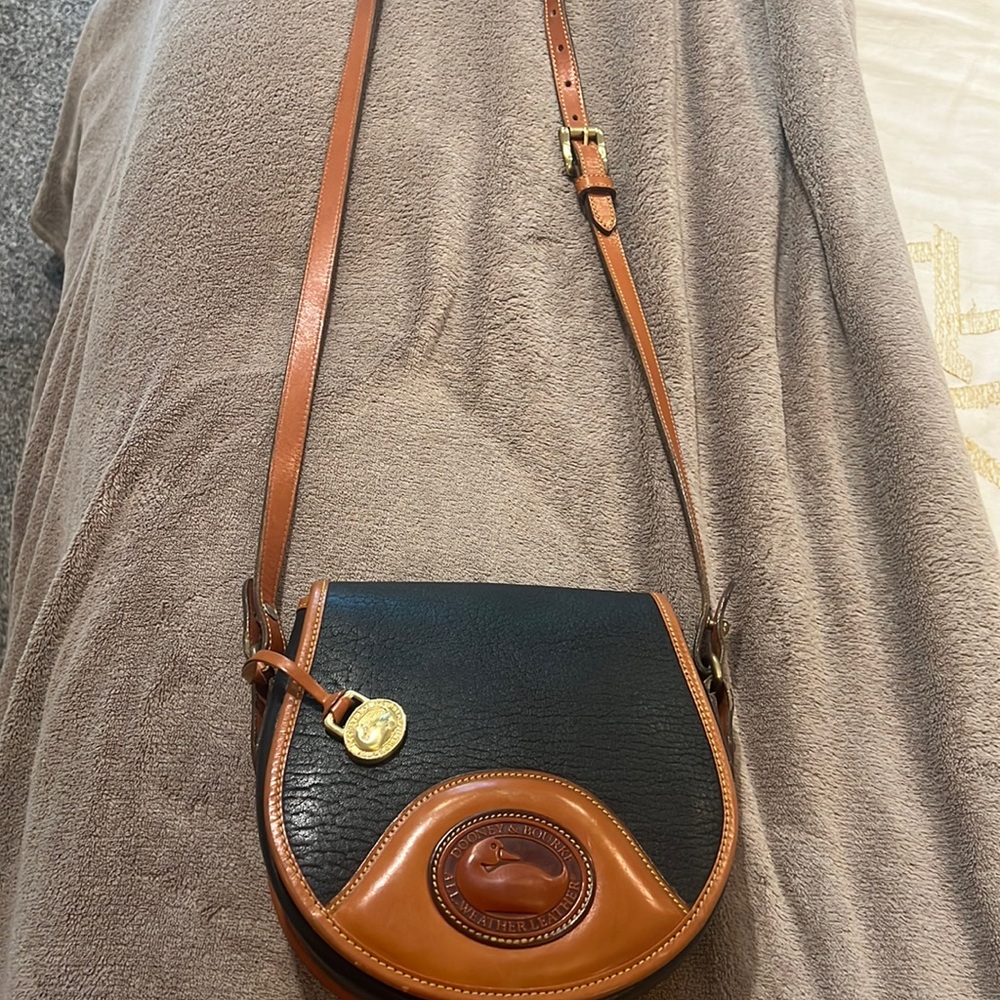 Vintage Dooney and Burke crossbody bag.